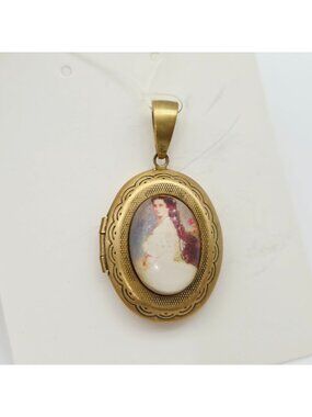 Vintage Antique Oval Brass Locket Pendant Victorian Portrait Insert Hinged
